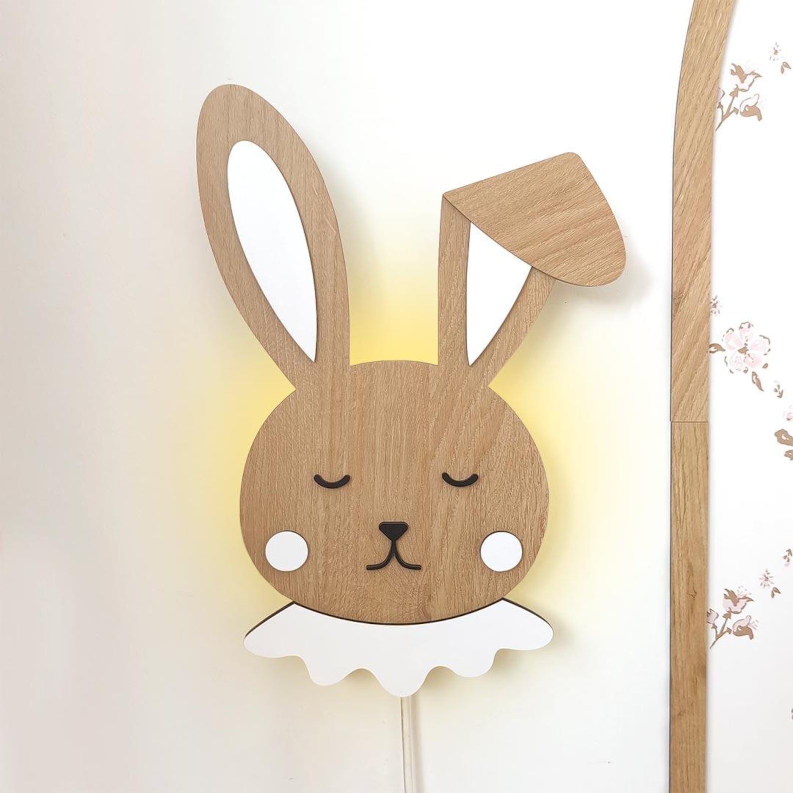 مصباح جدار خشبي